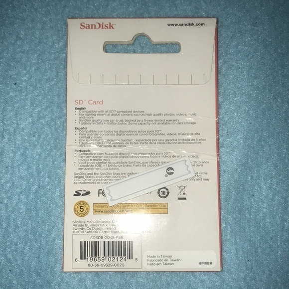 SD Card in package 2 GB NEW - Picture 2 of 3